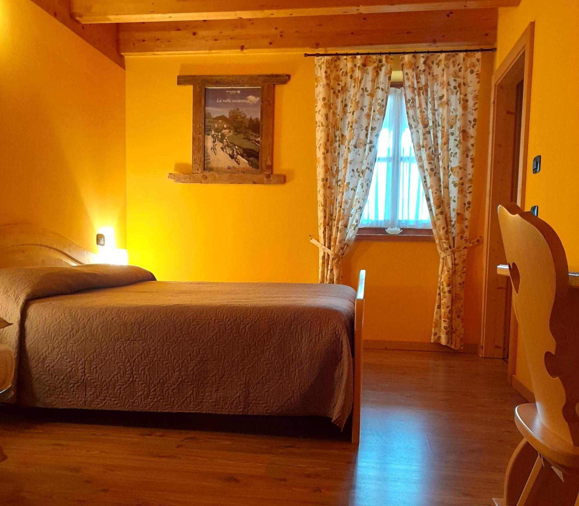 B&B Chalet Dolomiti Sant'Orsola Exteriör bild